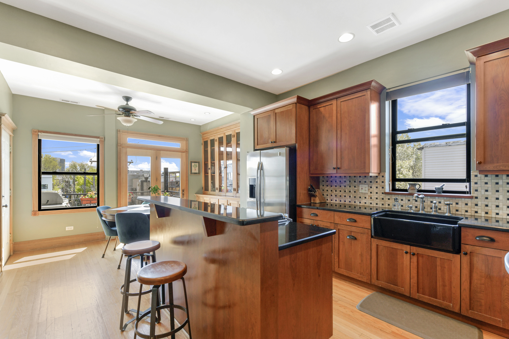 2745 W Logan Boulevard Unit: 4
