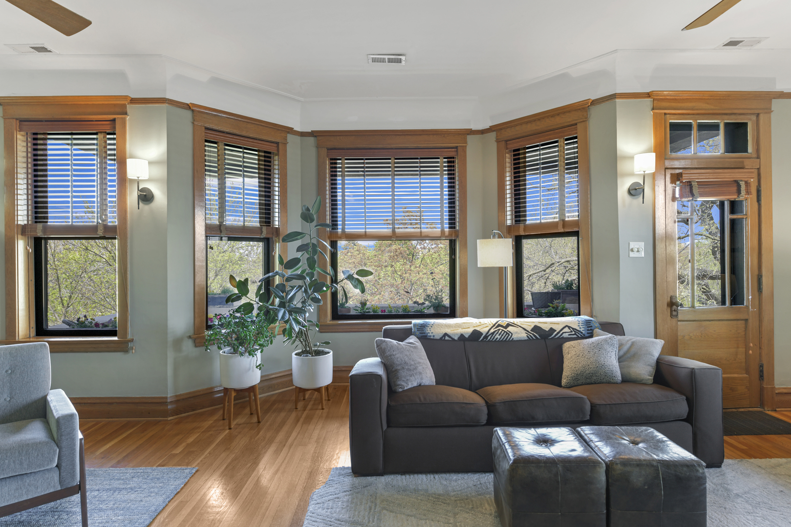 2745 W Logan Boulevard Unit: 4