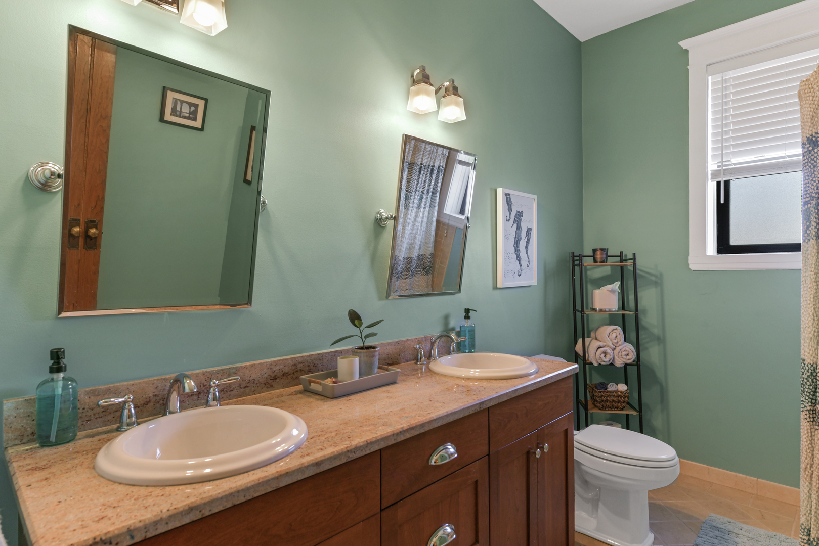 2745 W Logan Boulevard Unit: 4