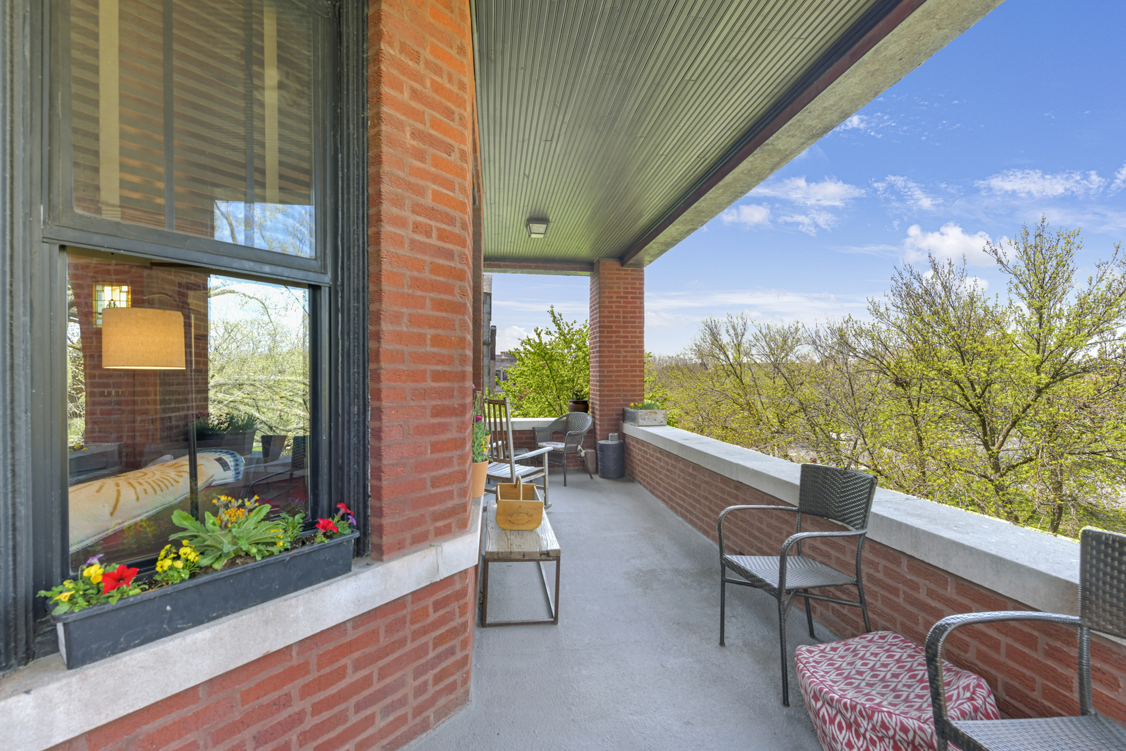 2745 W Logan Boulevard Unit: 4