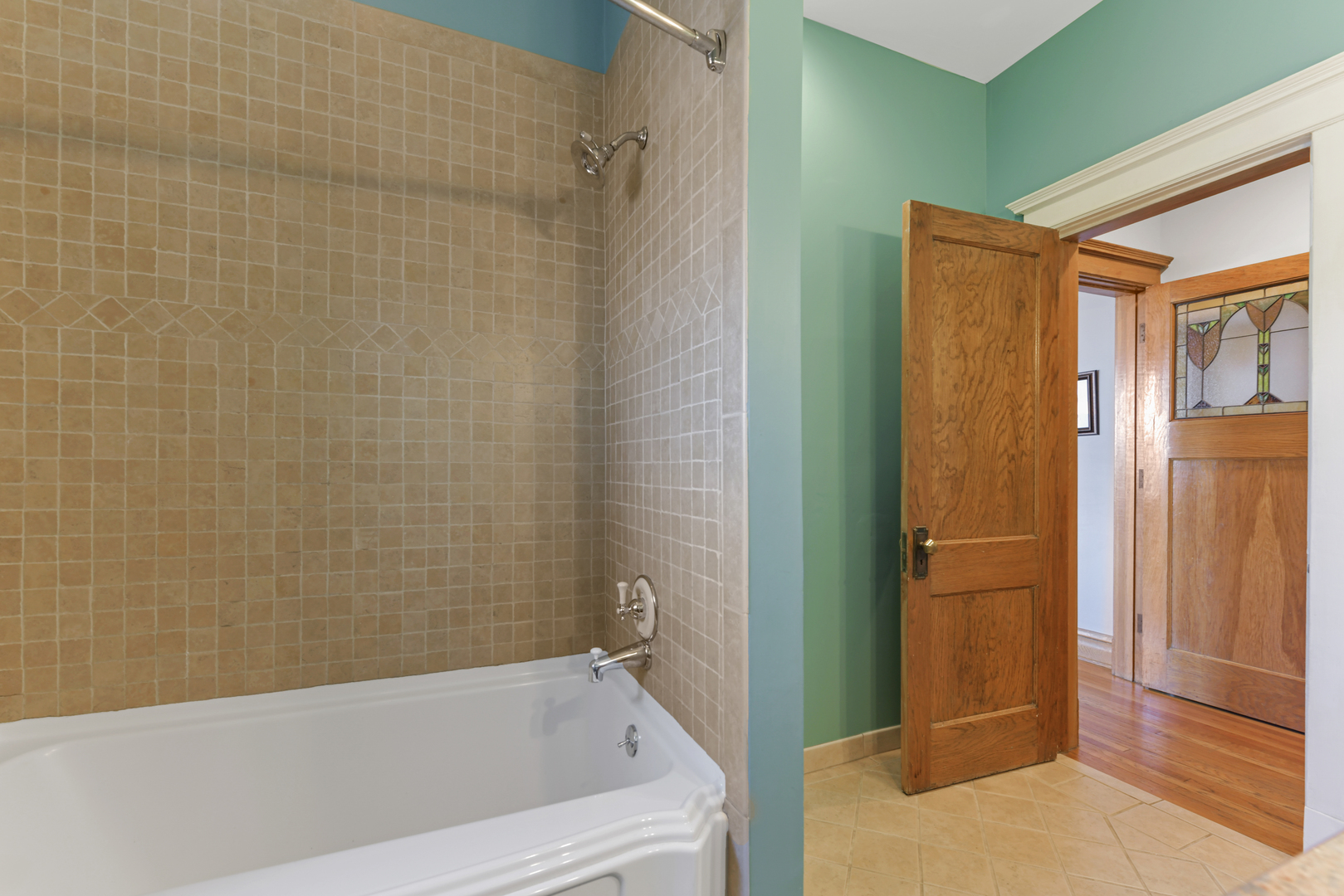 2745 W Logan Boulevard Unit: 4