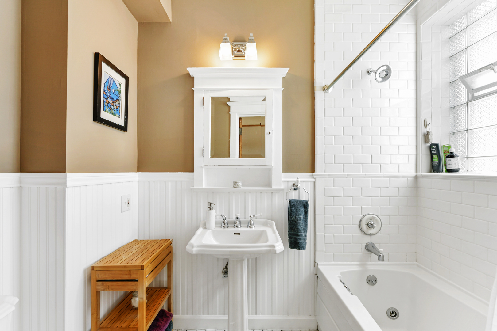 2745 W Logan Boulevard Unit: 4