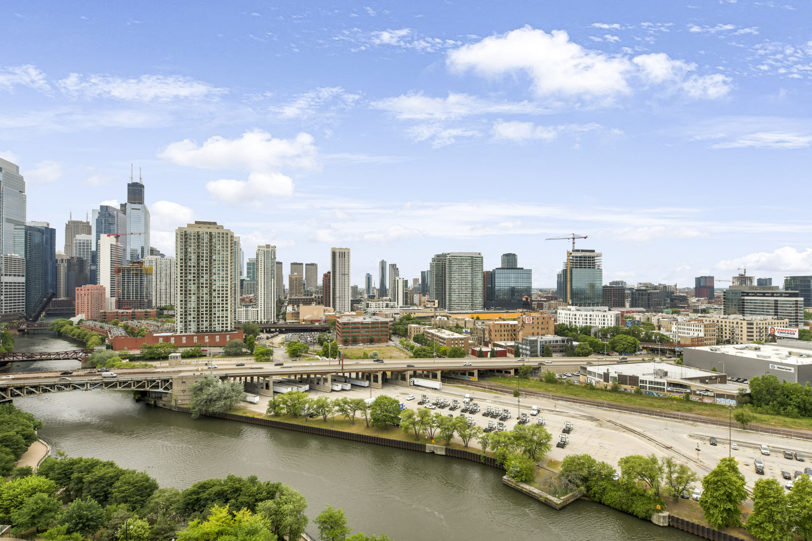 700 N LARRABEE Street Unit: 1411