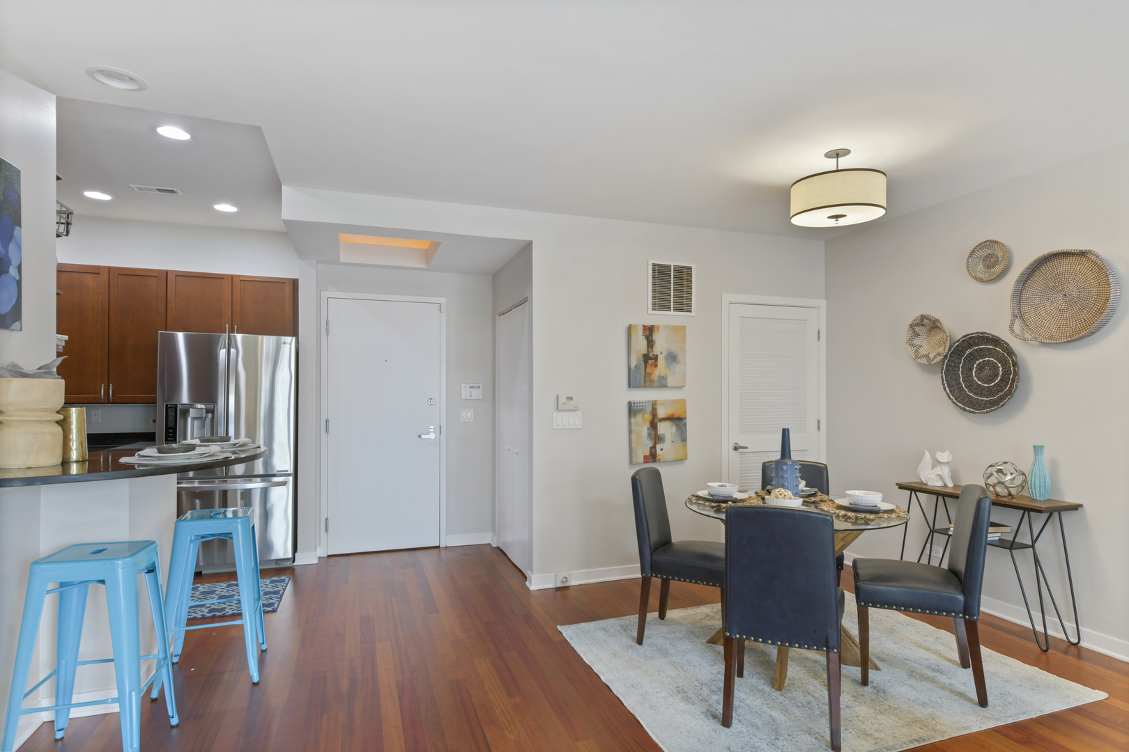 1600 N MARSHFIELD Avenue Unit: 202