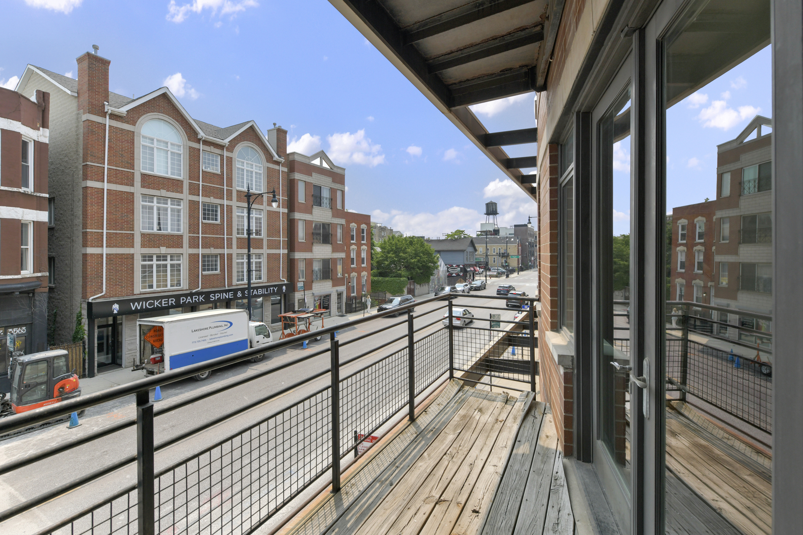 1600 N MARSHFIELD Avenue Unit: 202