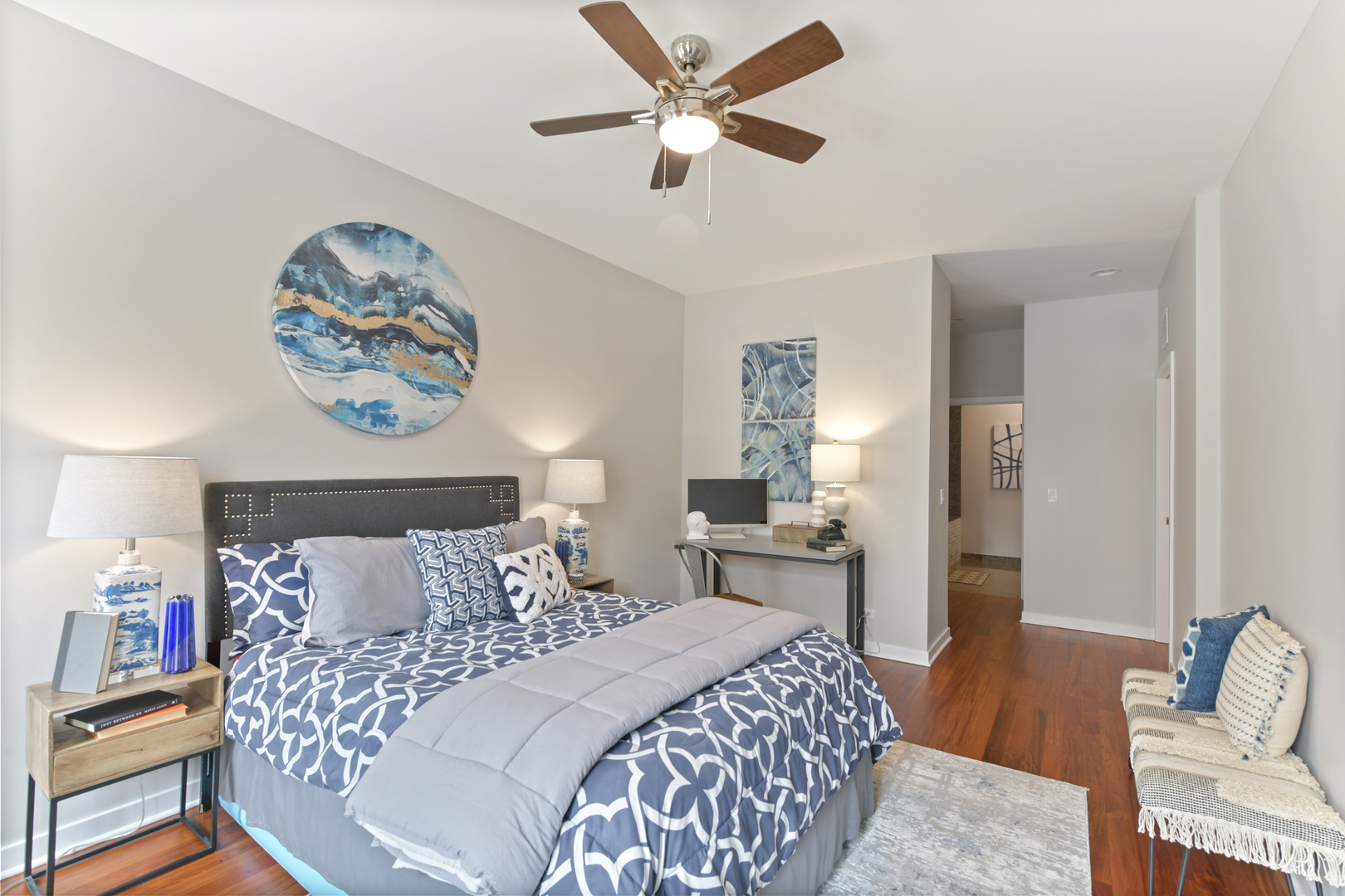 1600 N MARSHFIELD Avenue Unit: 202