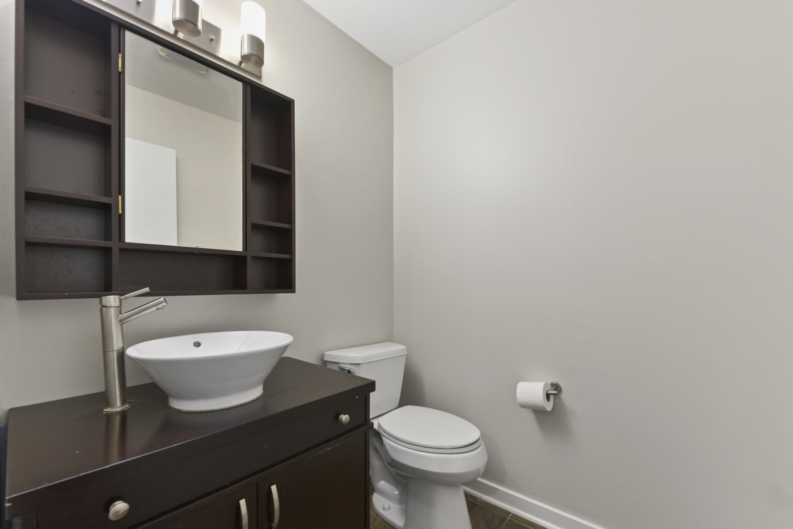 933 W WRIGHTWOOD Avenue Unit: B