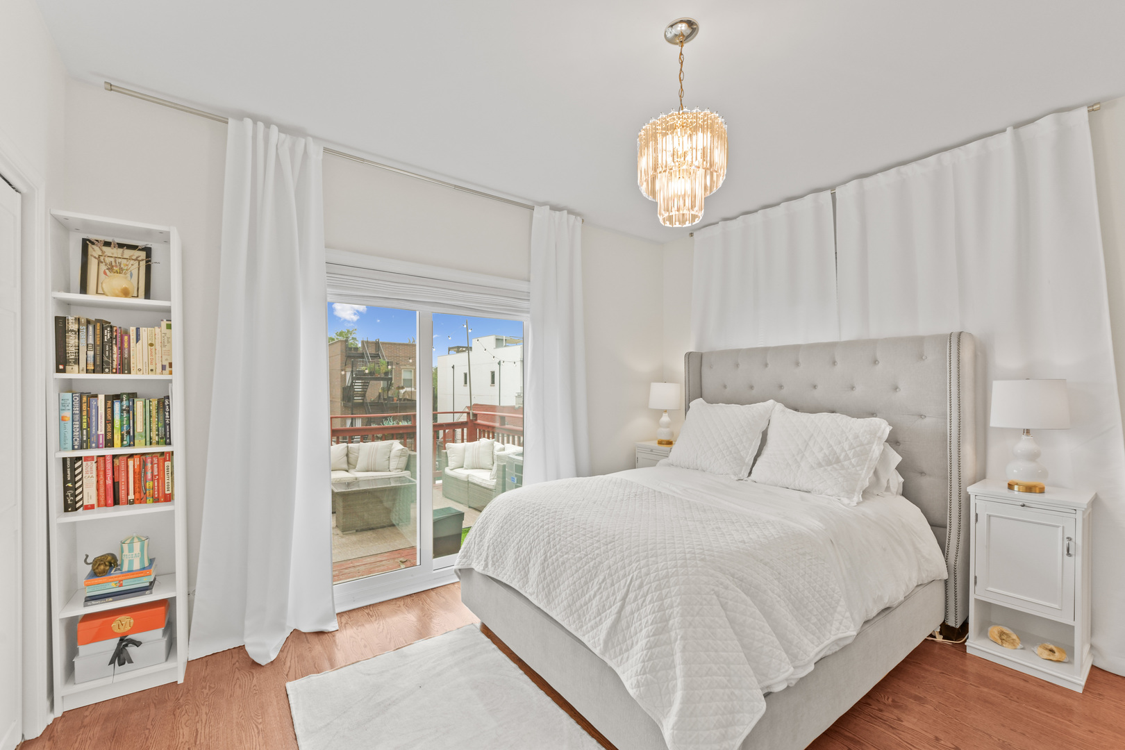 2333 N Leavitt Street Unit: 3S