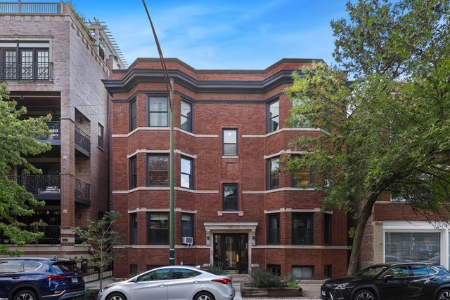 2452 N Racine Avenue Unit: 2N