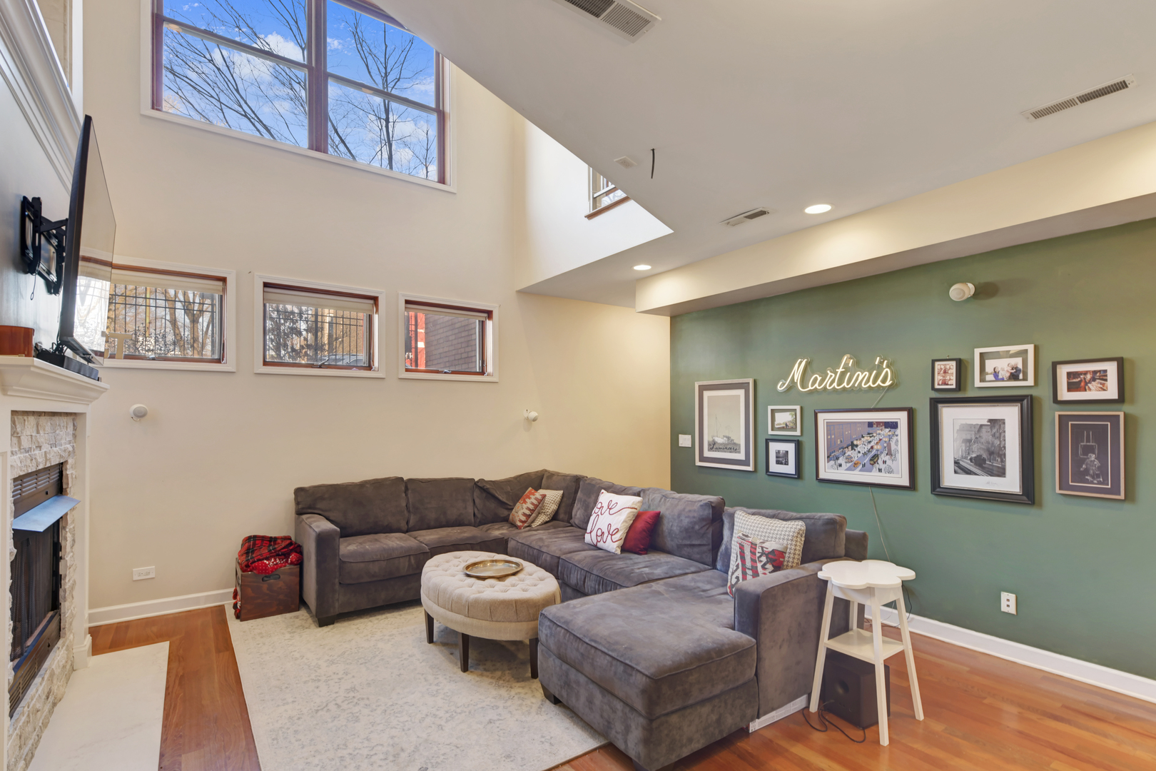 2743 W Thomas Street Unit: 101