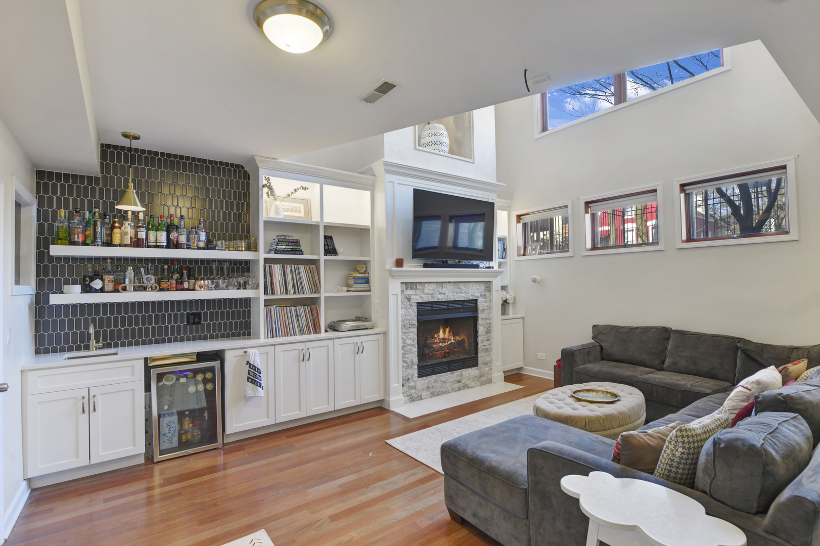 2743 W Thomas Street Unit: 101