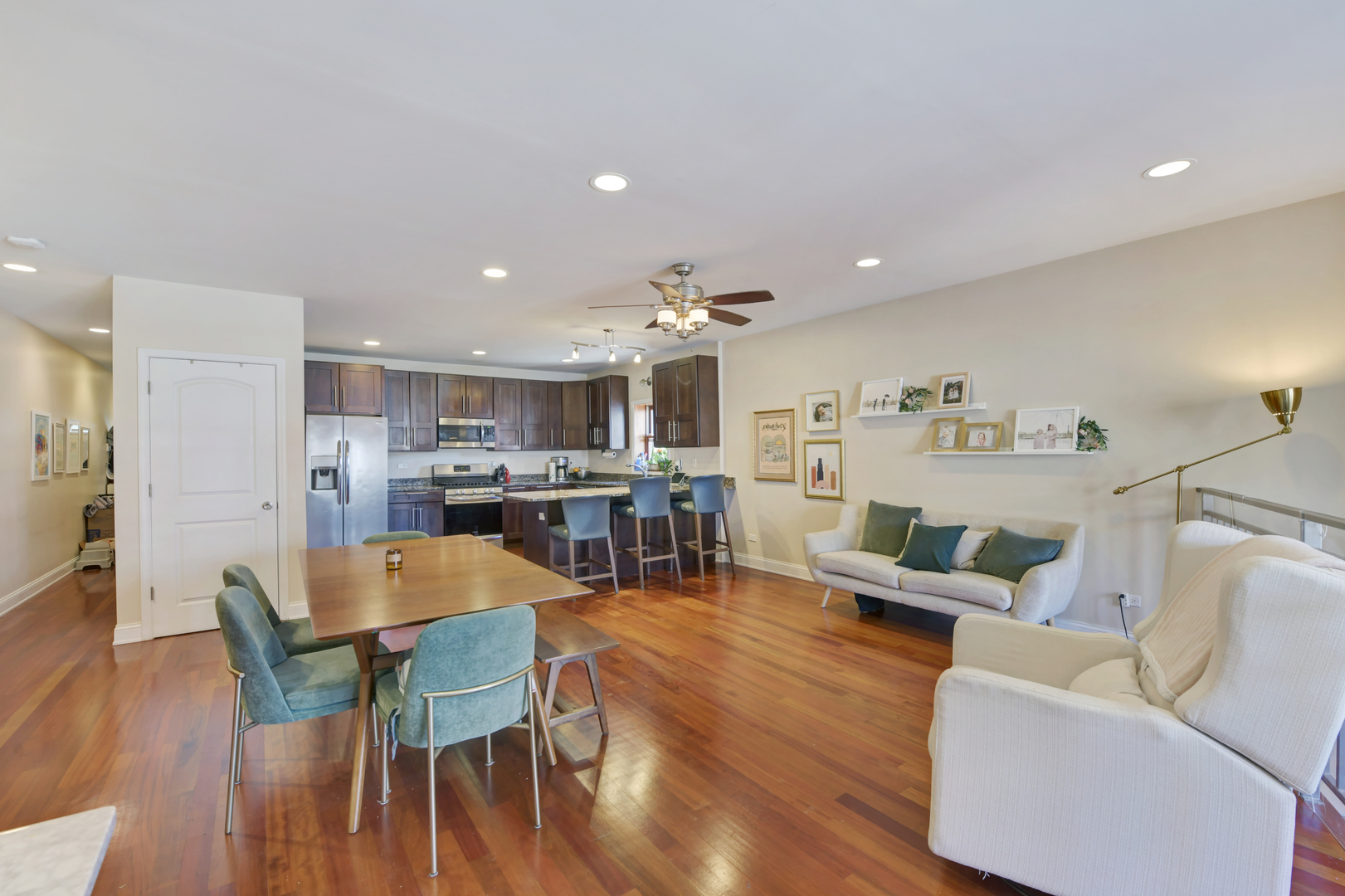 2743 W Thomas Street Unit: 101