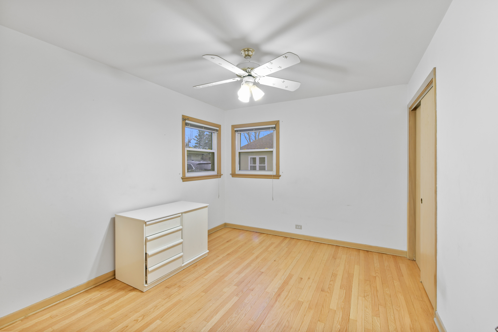 1713 W MARTHA Lane