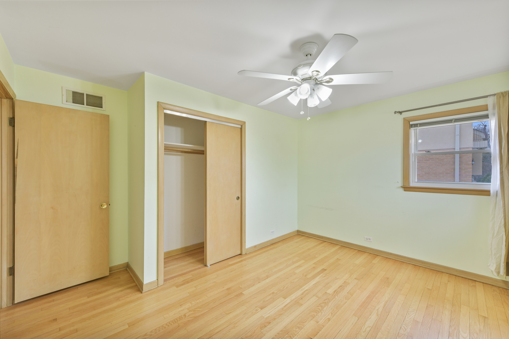 1713 W MARTHA Lane