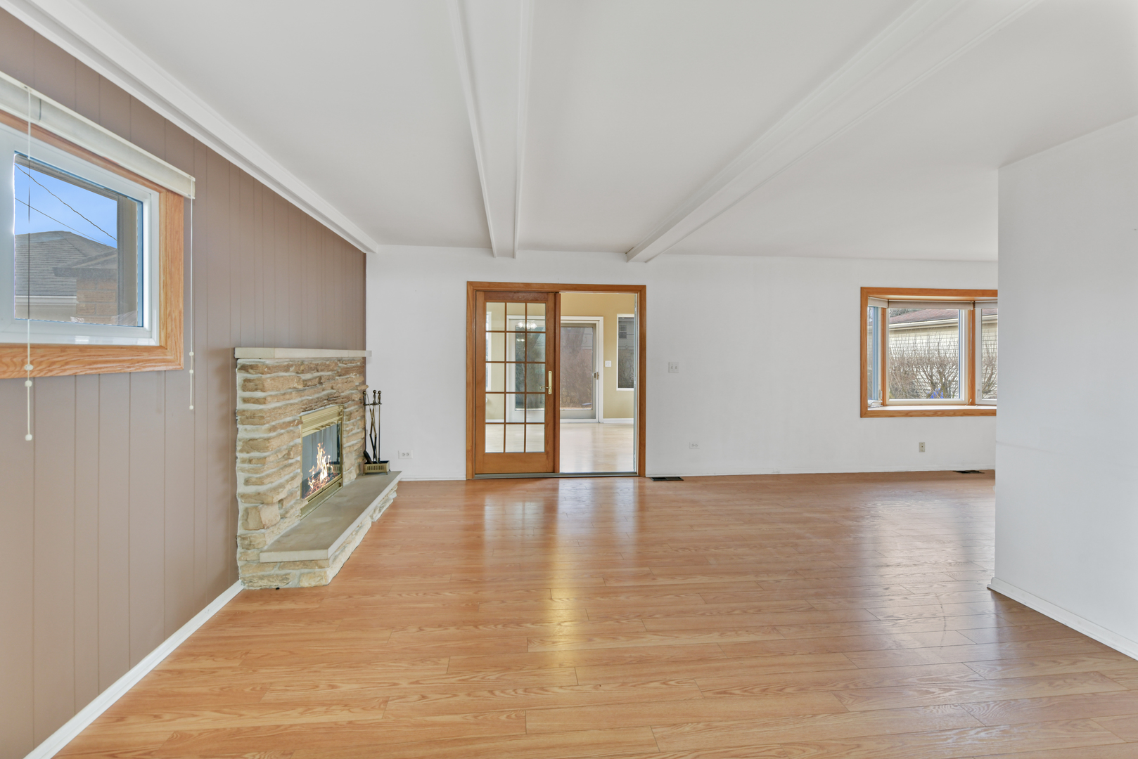 1713 W MARTHA Lane