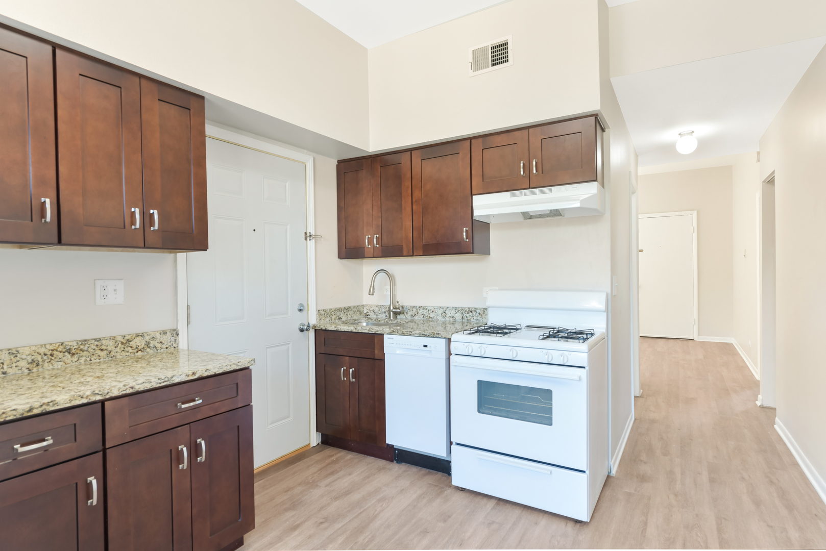 2245 N Western Avenue Unit: 1R