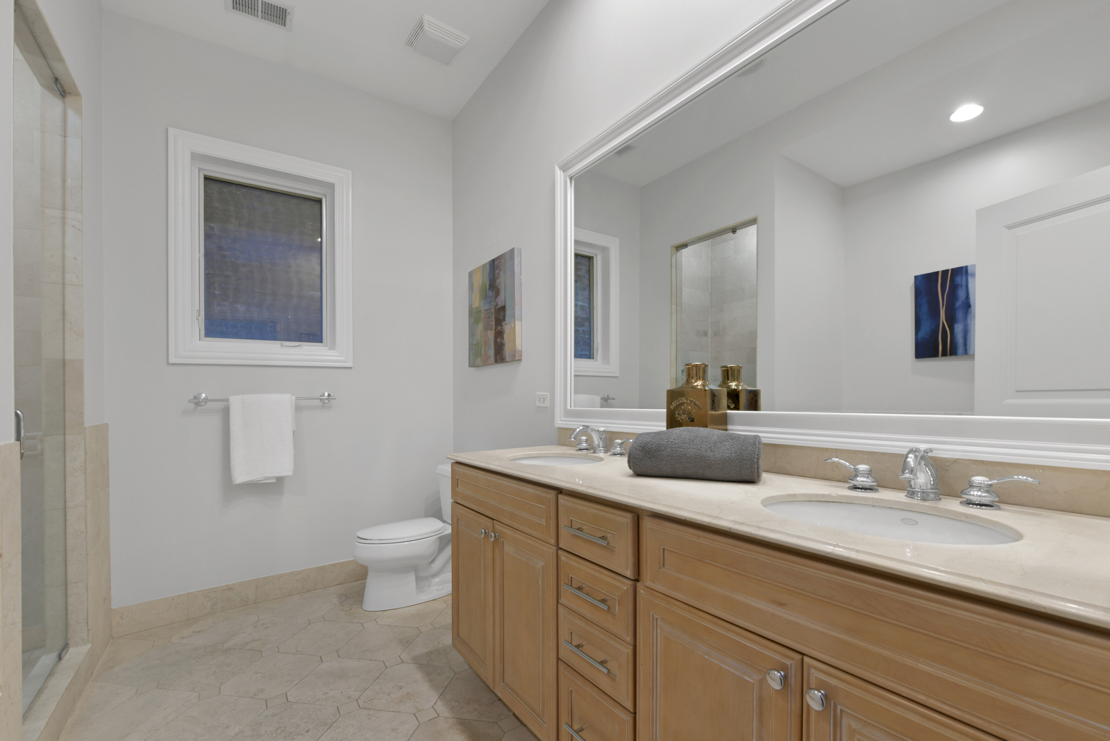 1359 W FULLERTON Avenue Unit: 2W