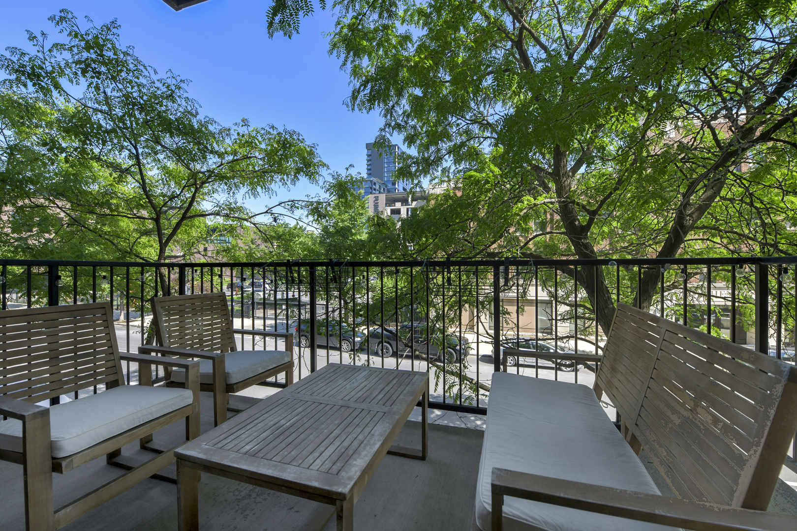 1355 W Washington Boulevard Unit: 2B