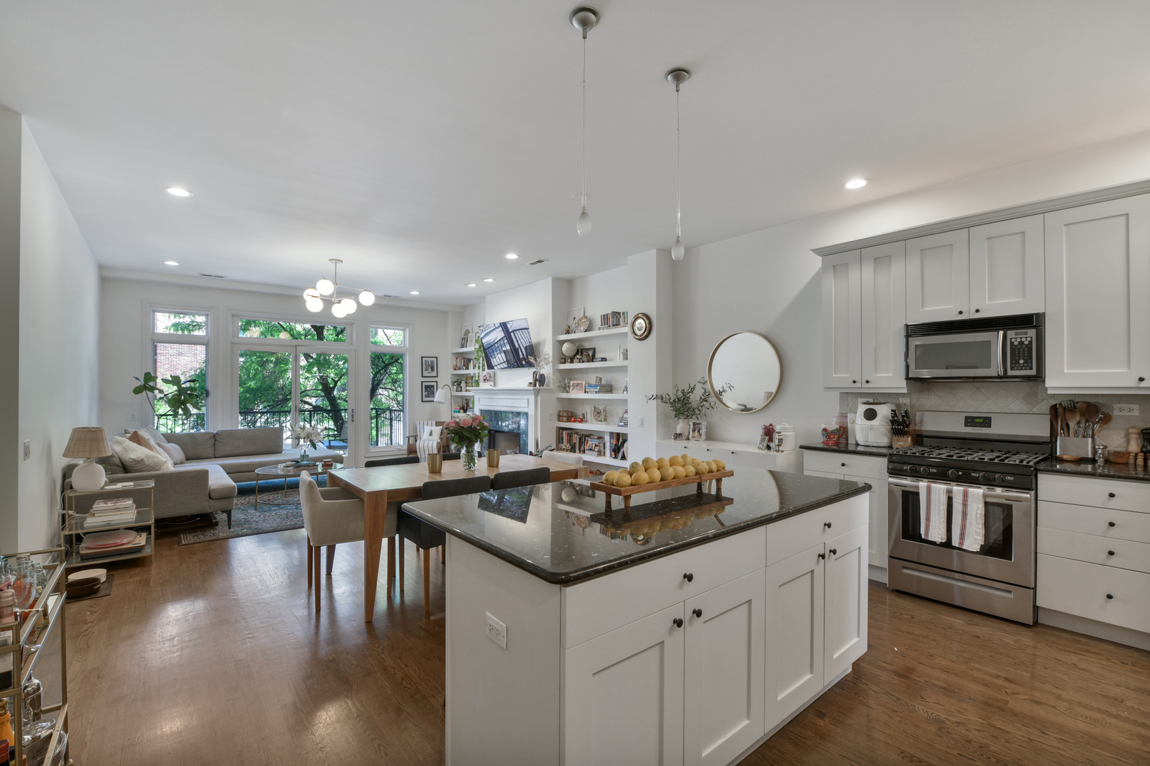 1355 W Washington Boulevard Unit: 2B