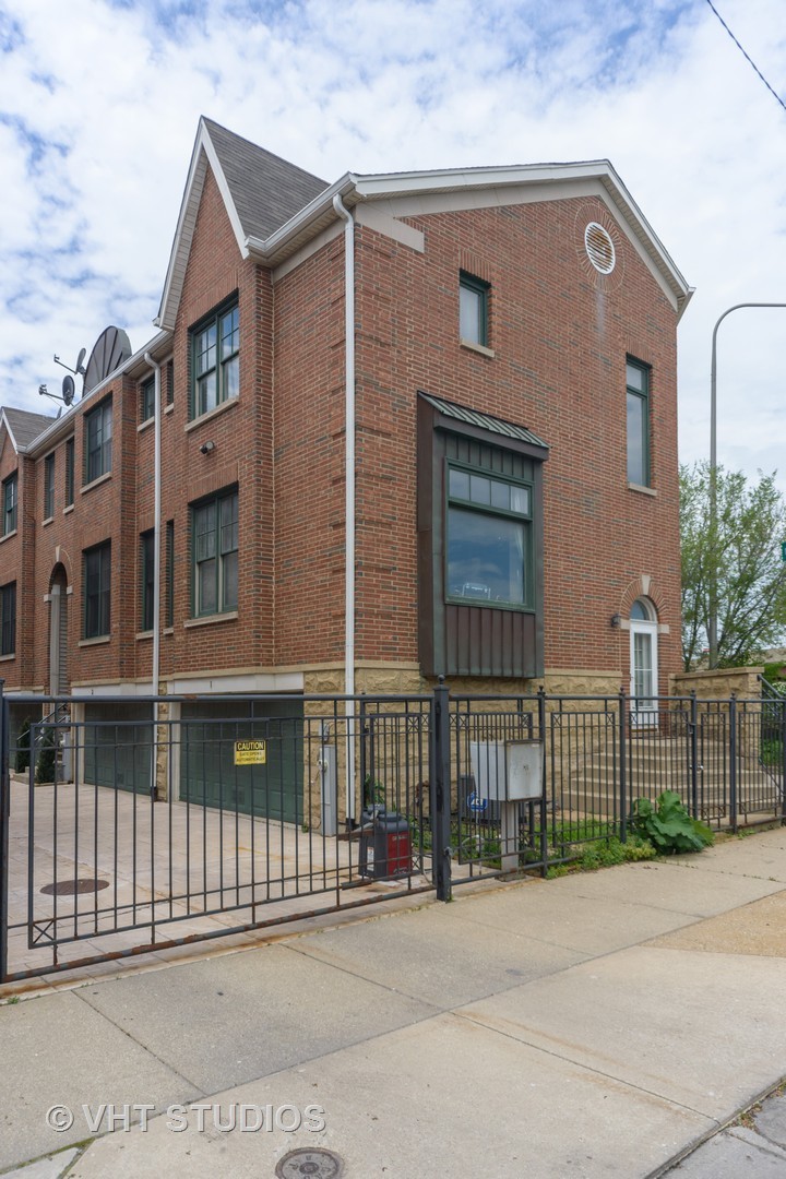 2140 N WINCHESTER Avenue Unit: 1