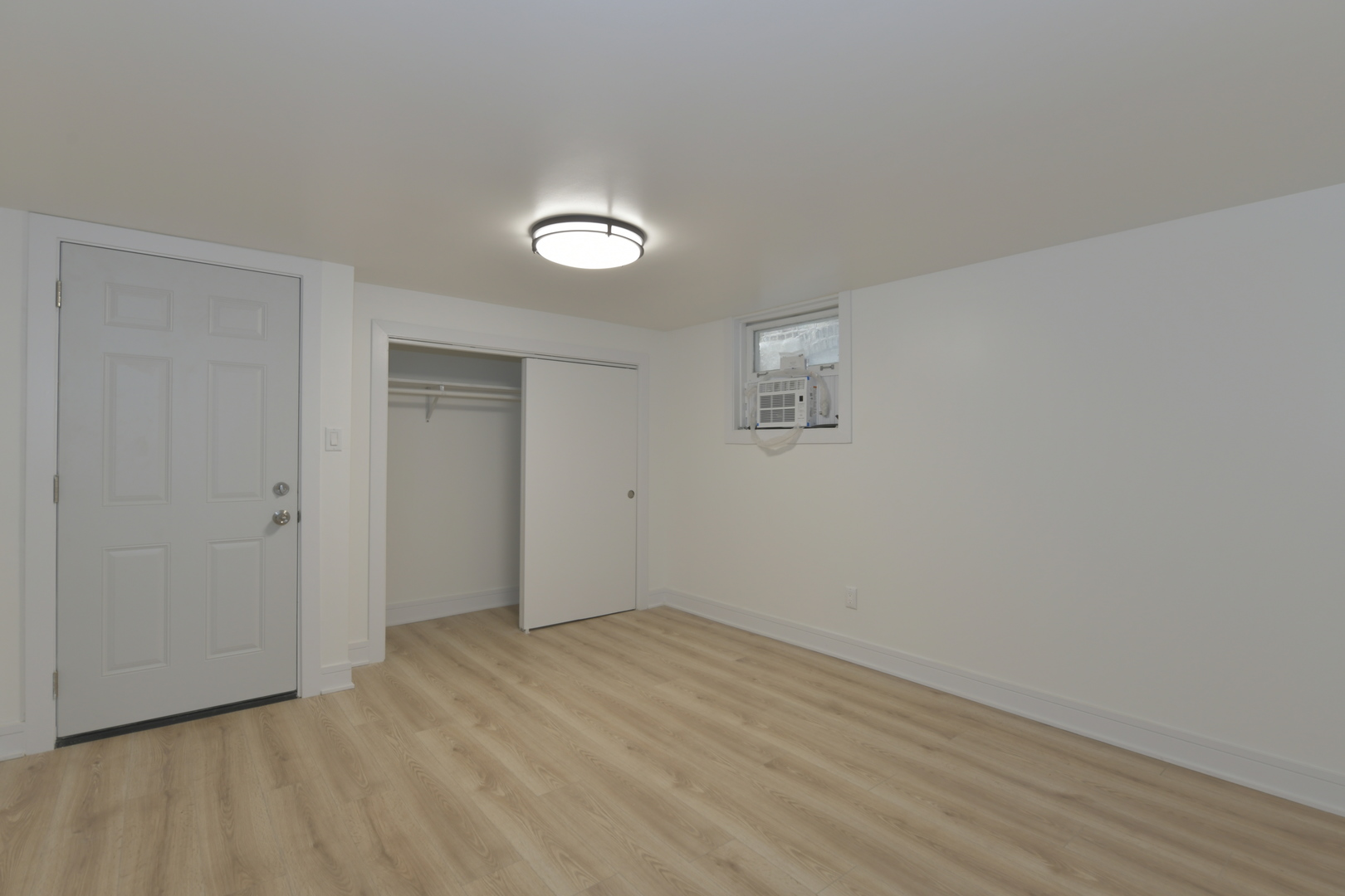 2735 N Mozart Street Unit: GARDEN