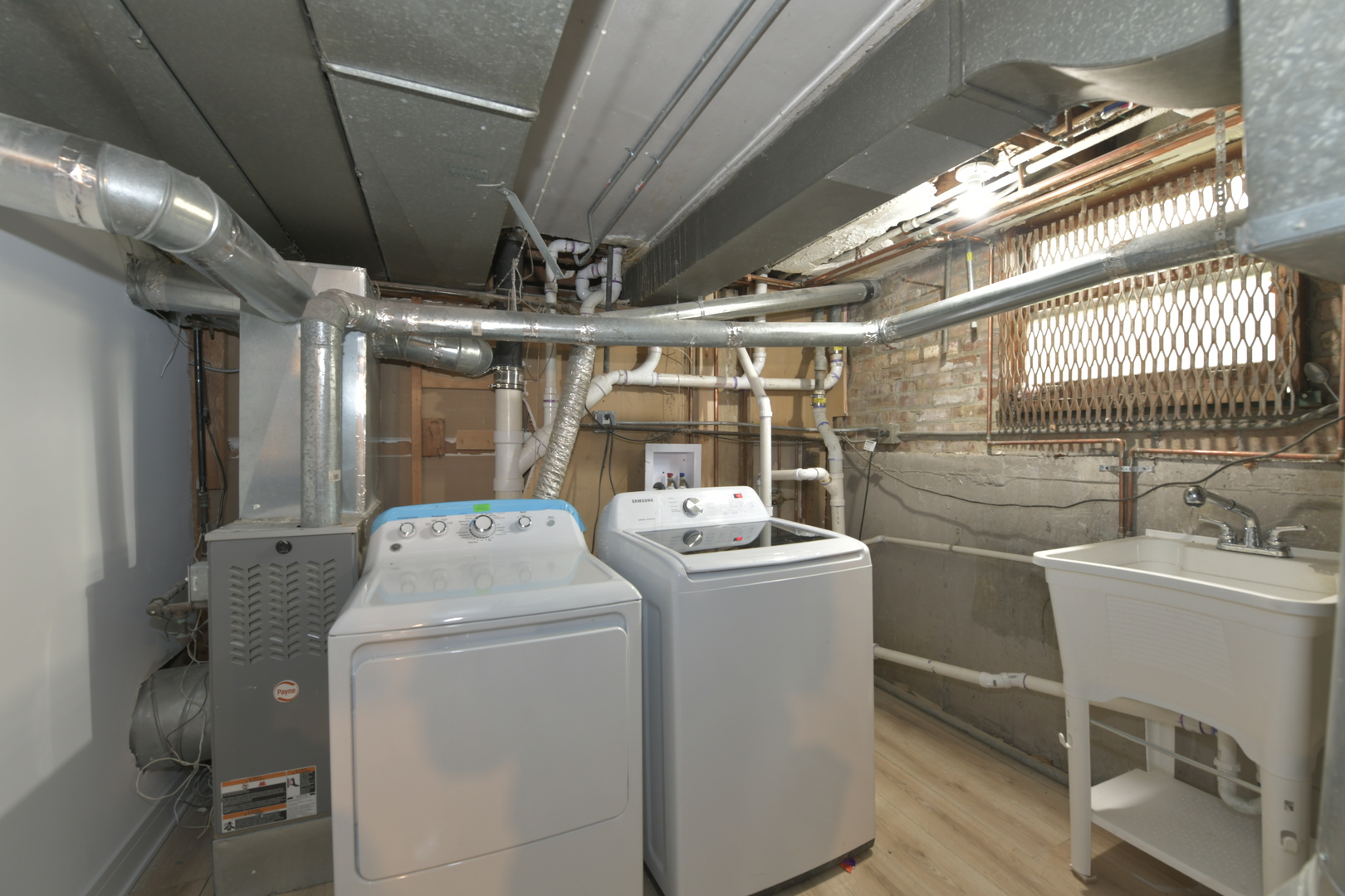 2735 N Mozart Street Unit: GARDEN