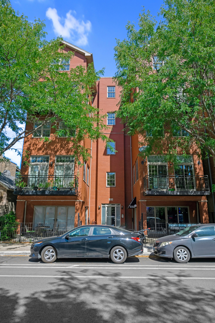 2222 W Armitage Avenue Unit: 3E