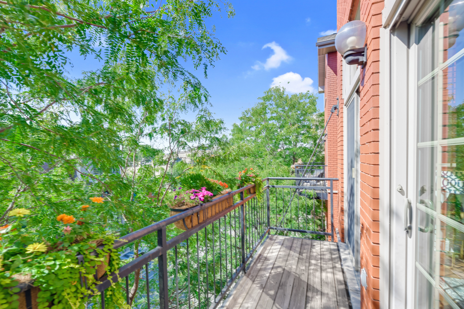 2222 W Armitage Avenue Unit: 3E