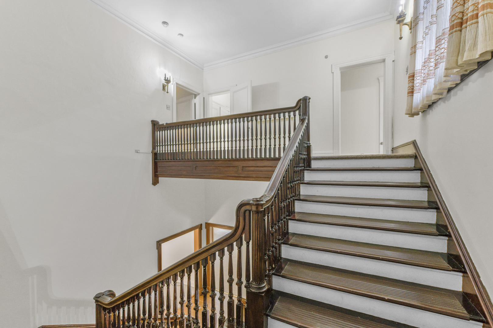 5017 S Greenwood Avenue