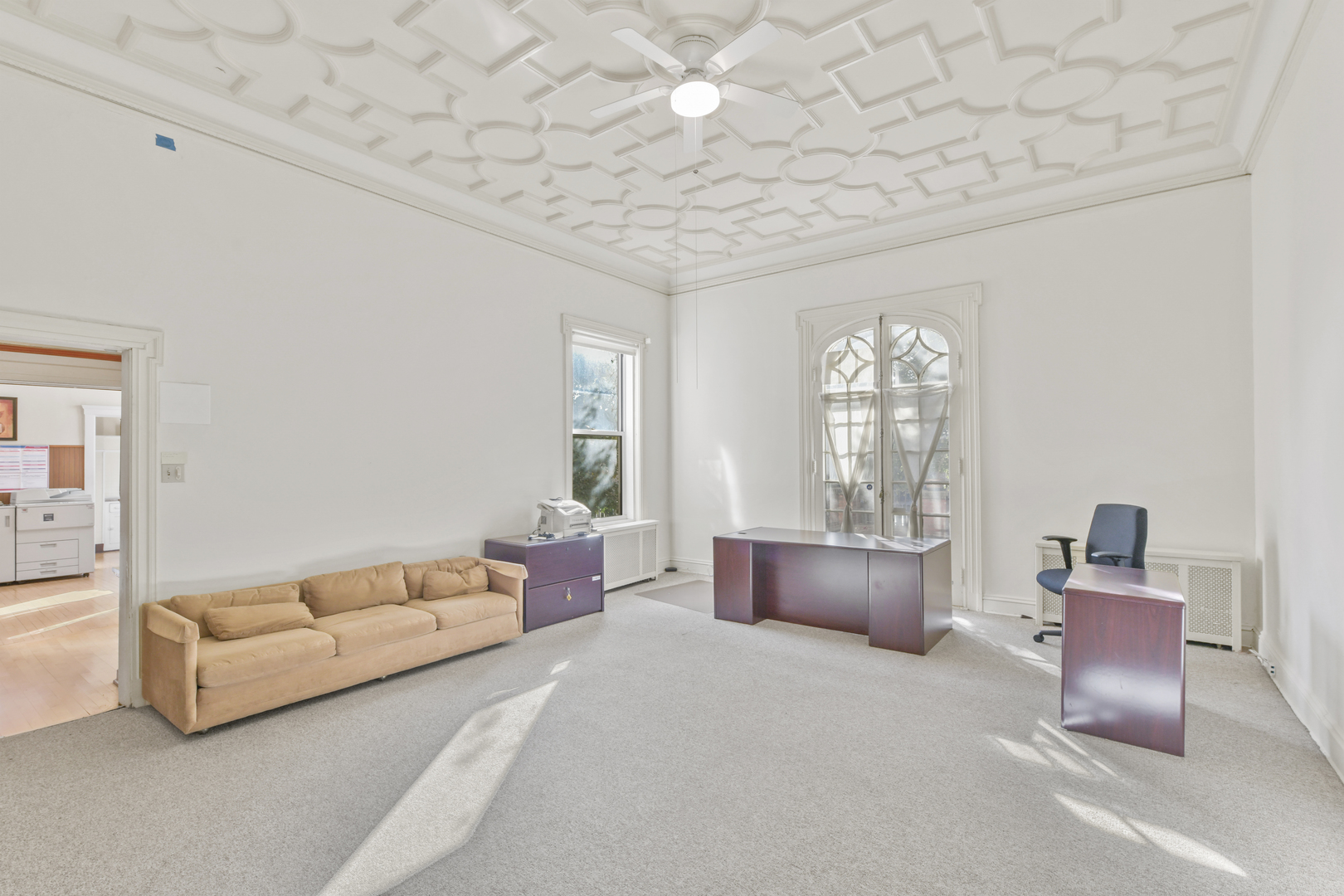 5017 S Greenwood Avenue