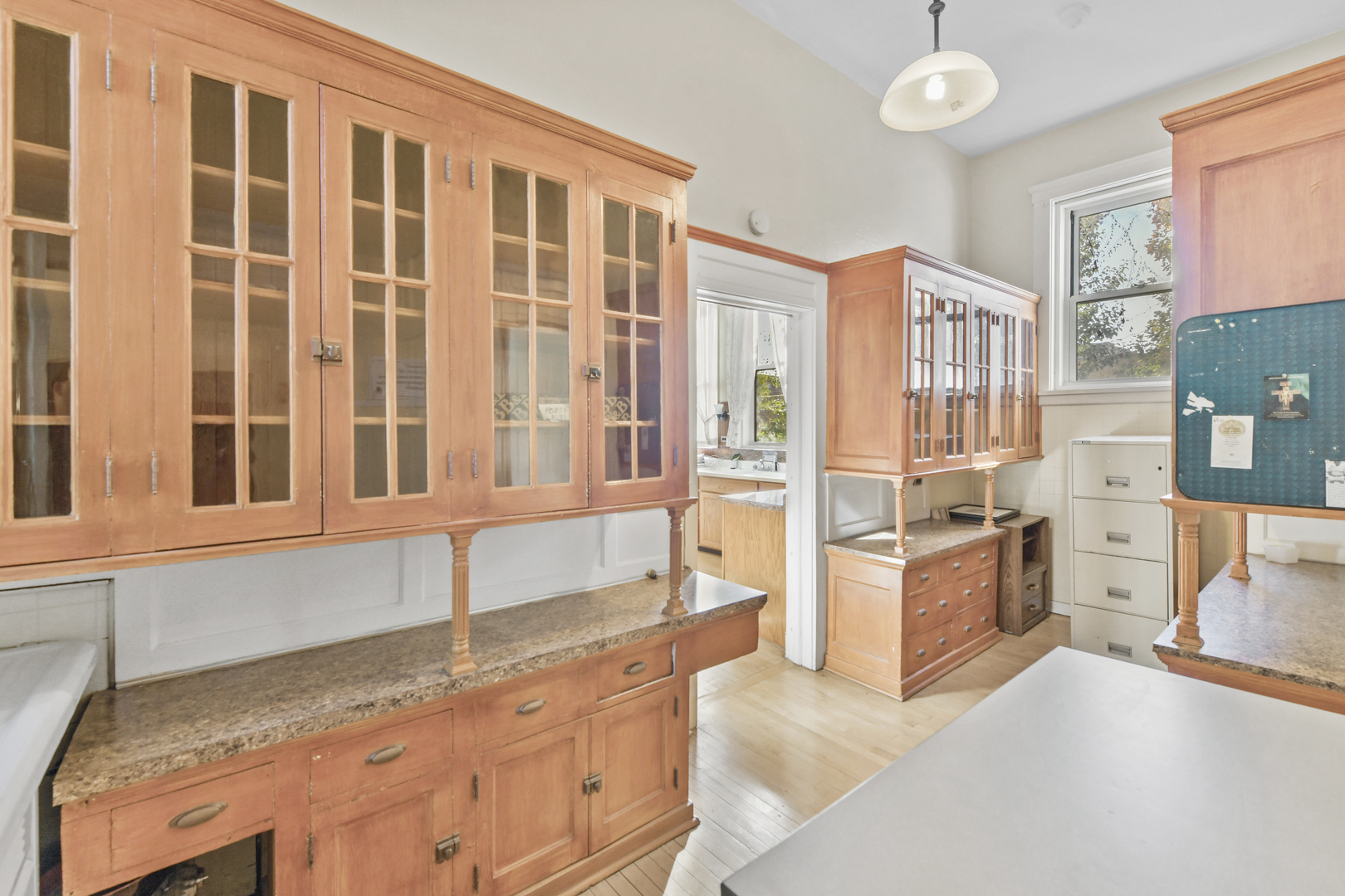 5017 S Greenwood Avenue