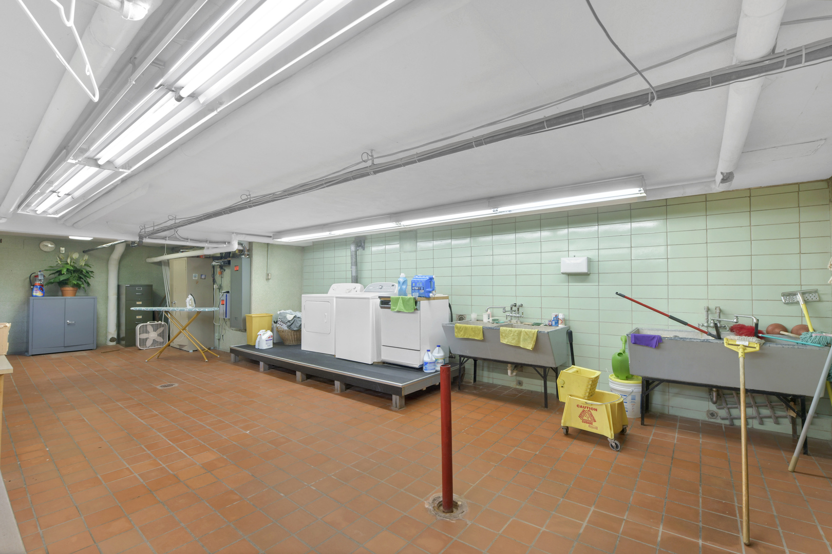 1603 Newcastle Avenue