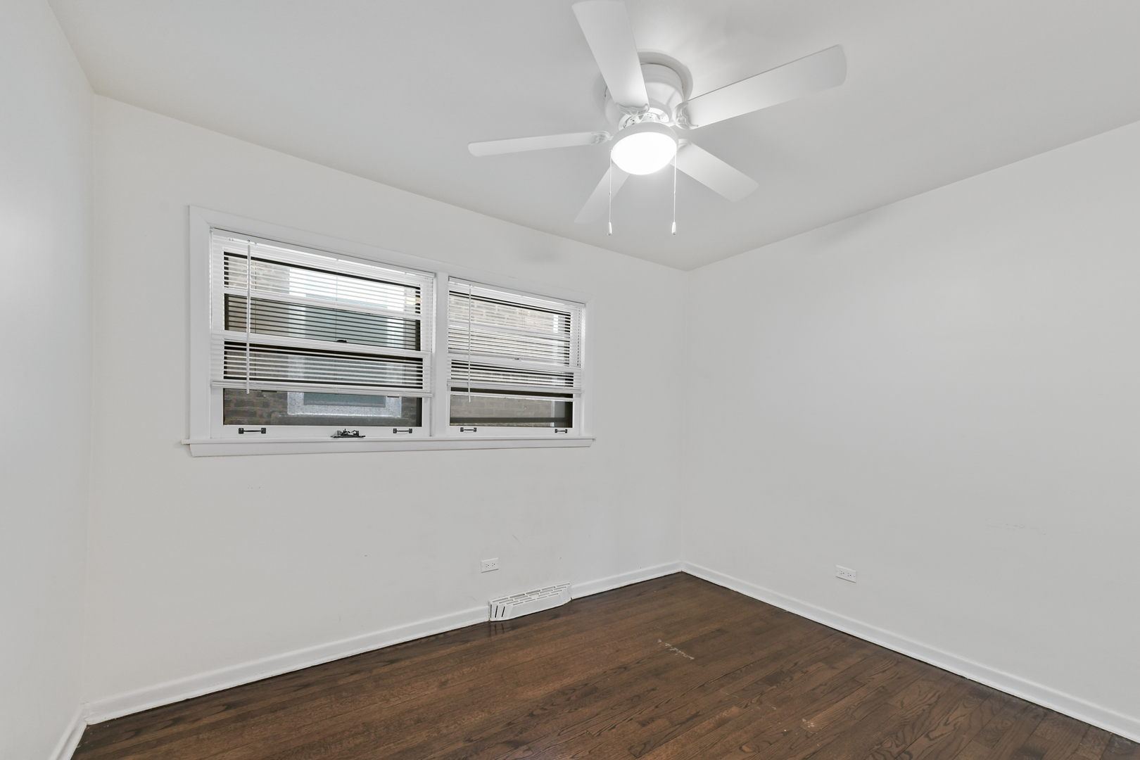 2735 N Mozart Avenue Unit: 2