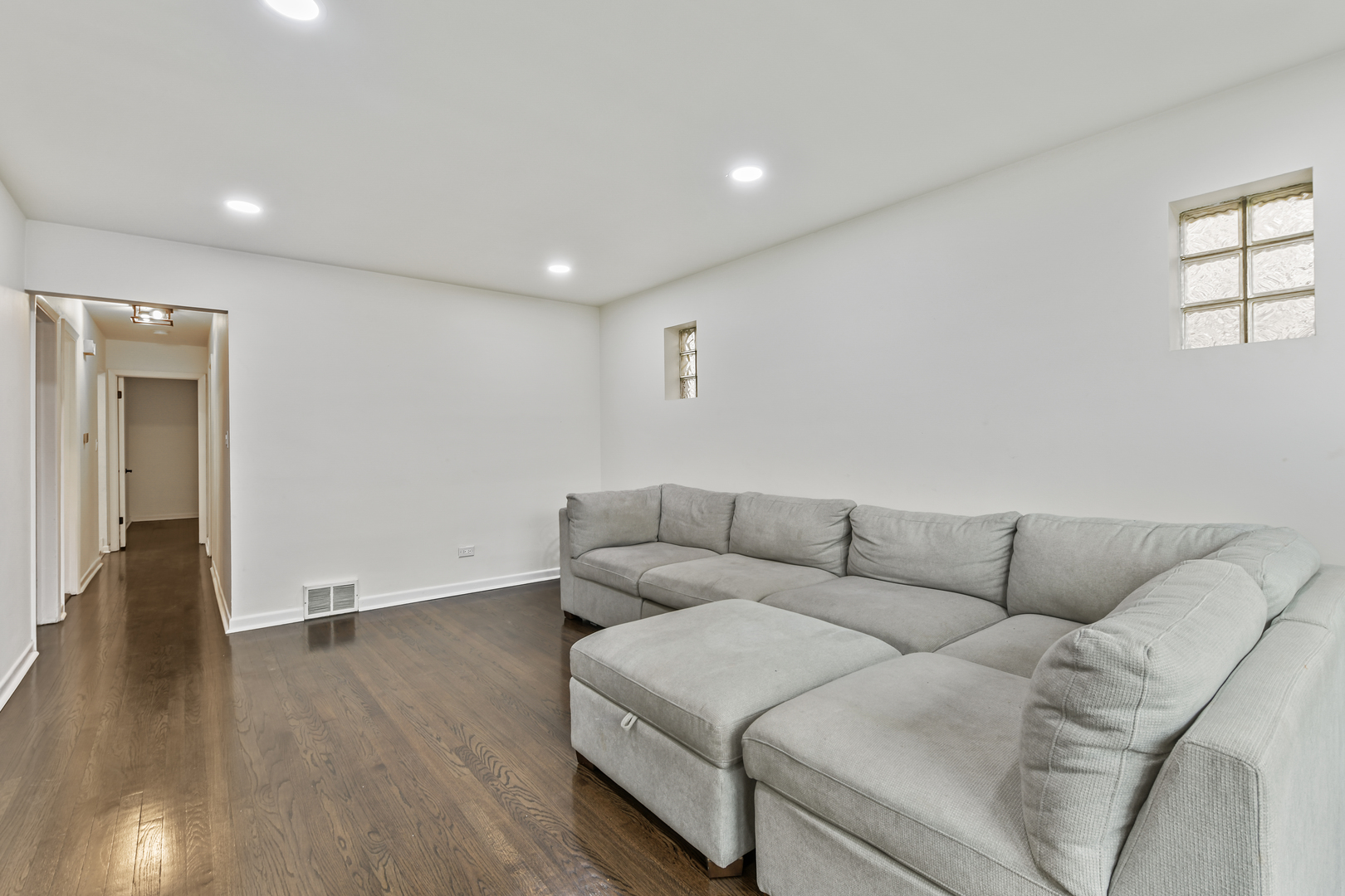 2735 N Mozart Avenue Unit: 2