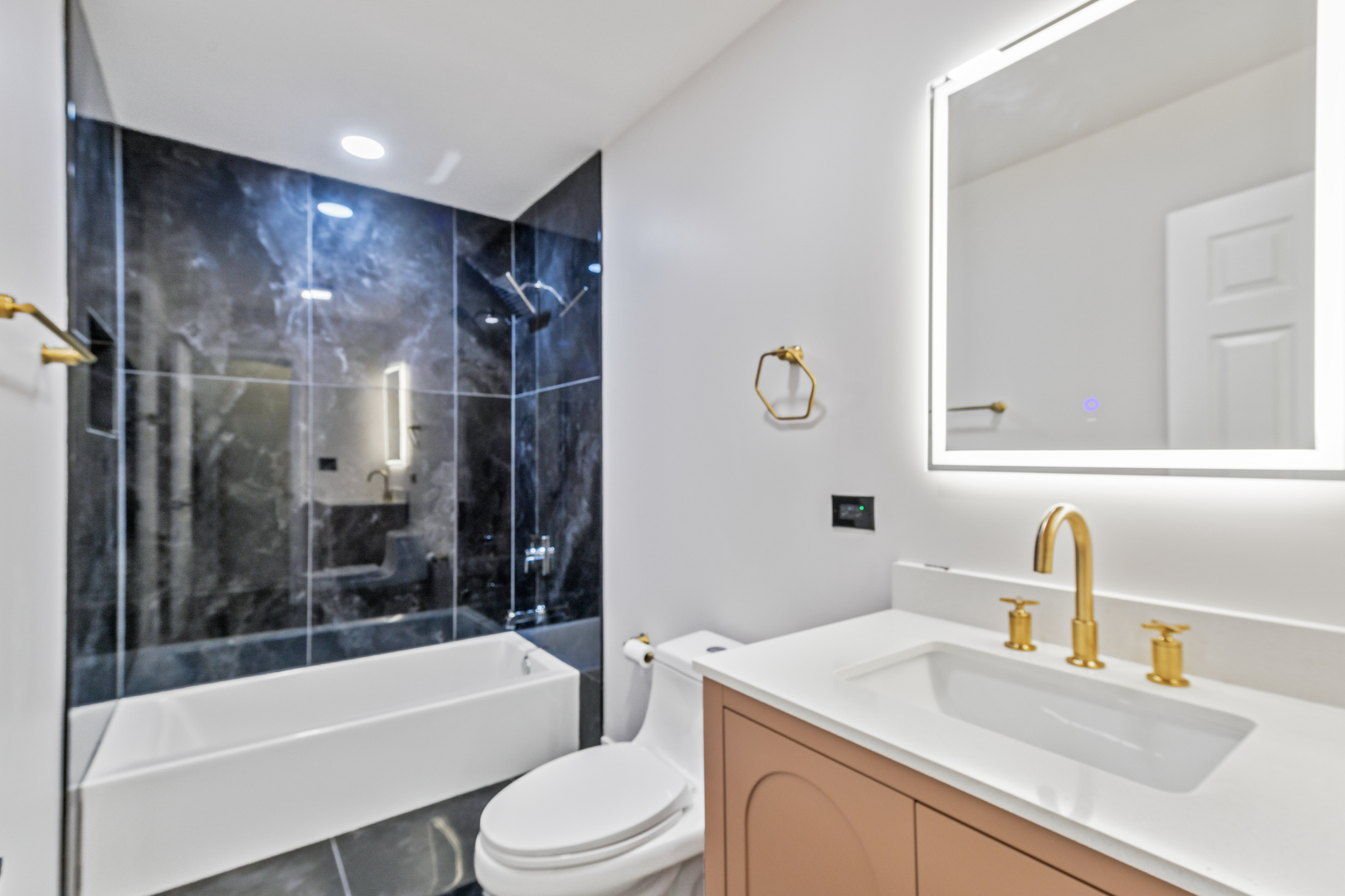 2735 N Mozart Avenue Unit: 2