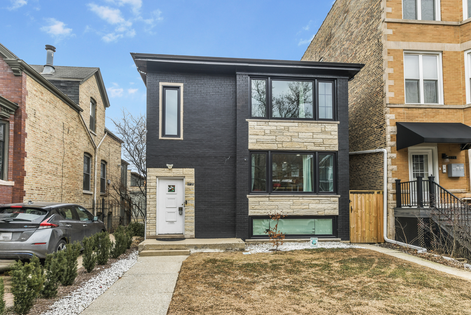 2735 N Mozart Avenue Unit: 1