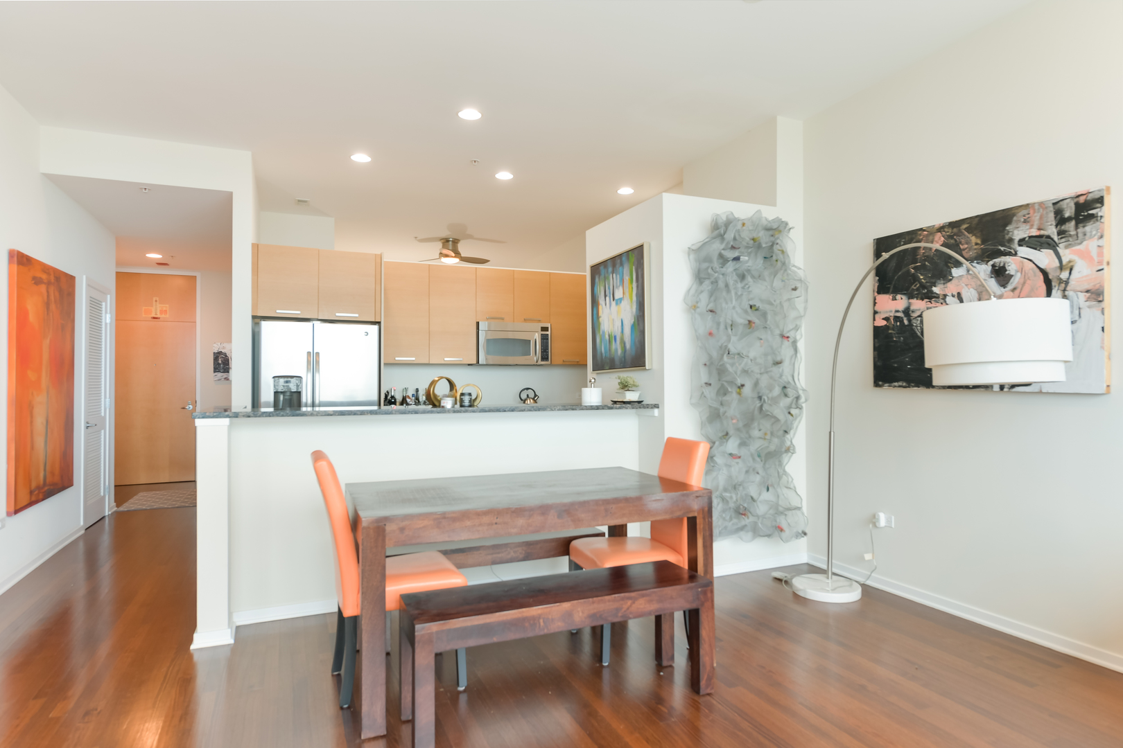 500 W SUPERIOR Street Unit: 2106