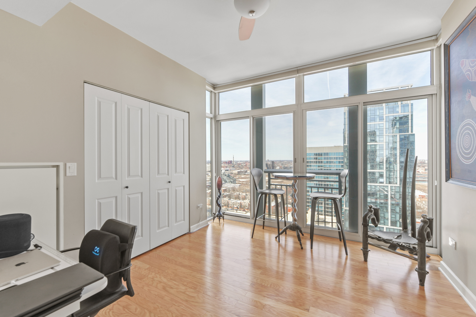 1400 S Michigan Avenue Unit: 2210