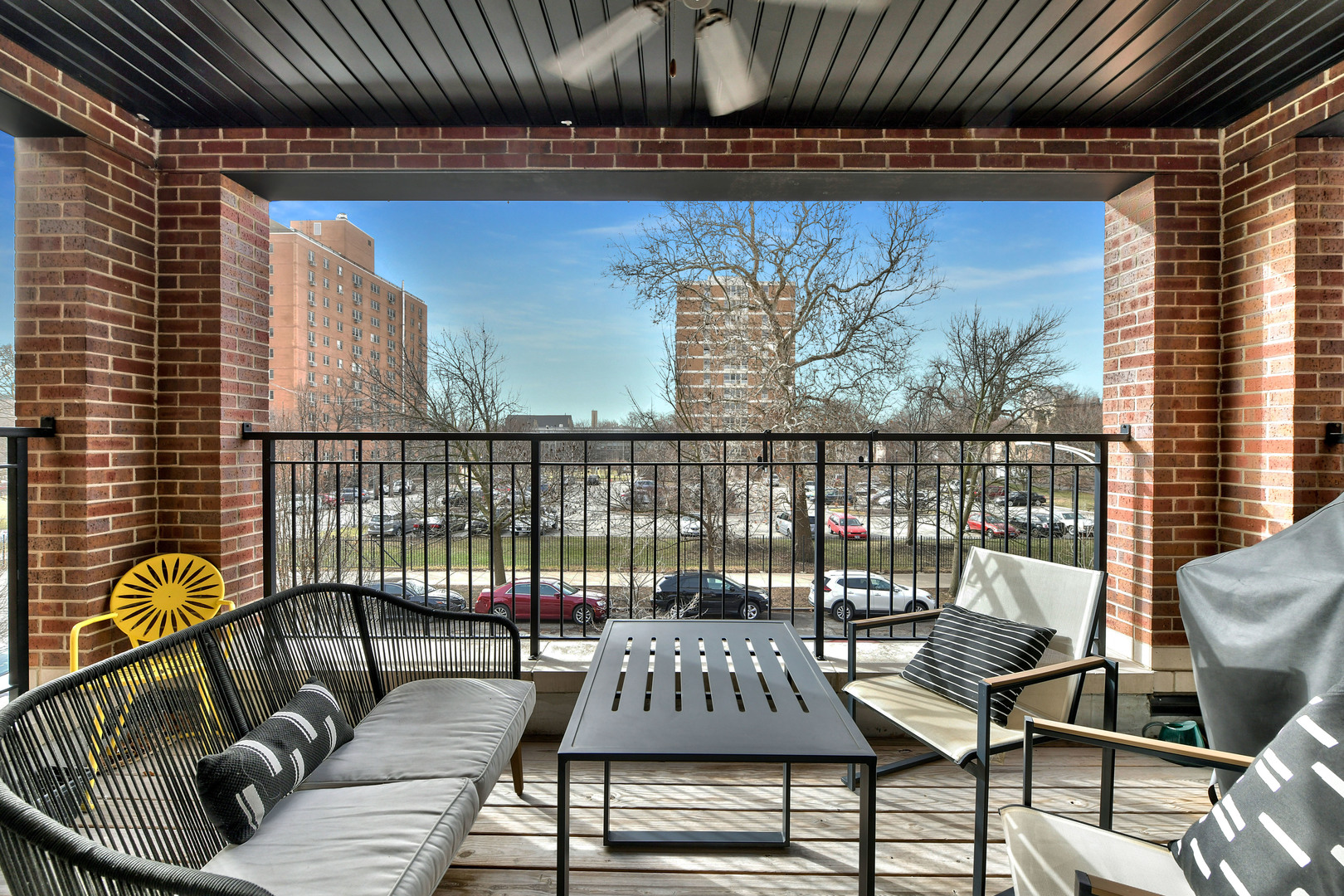 2024 W LeMoyne Street Unit: 2W