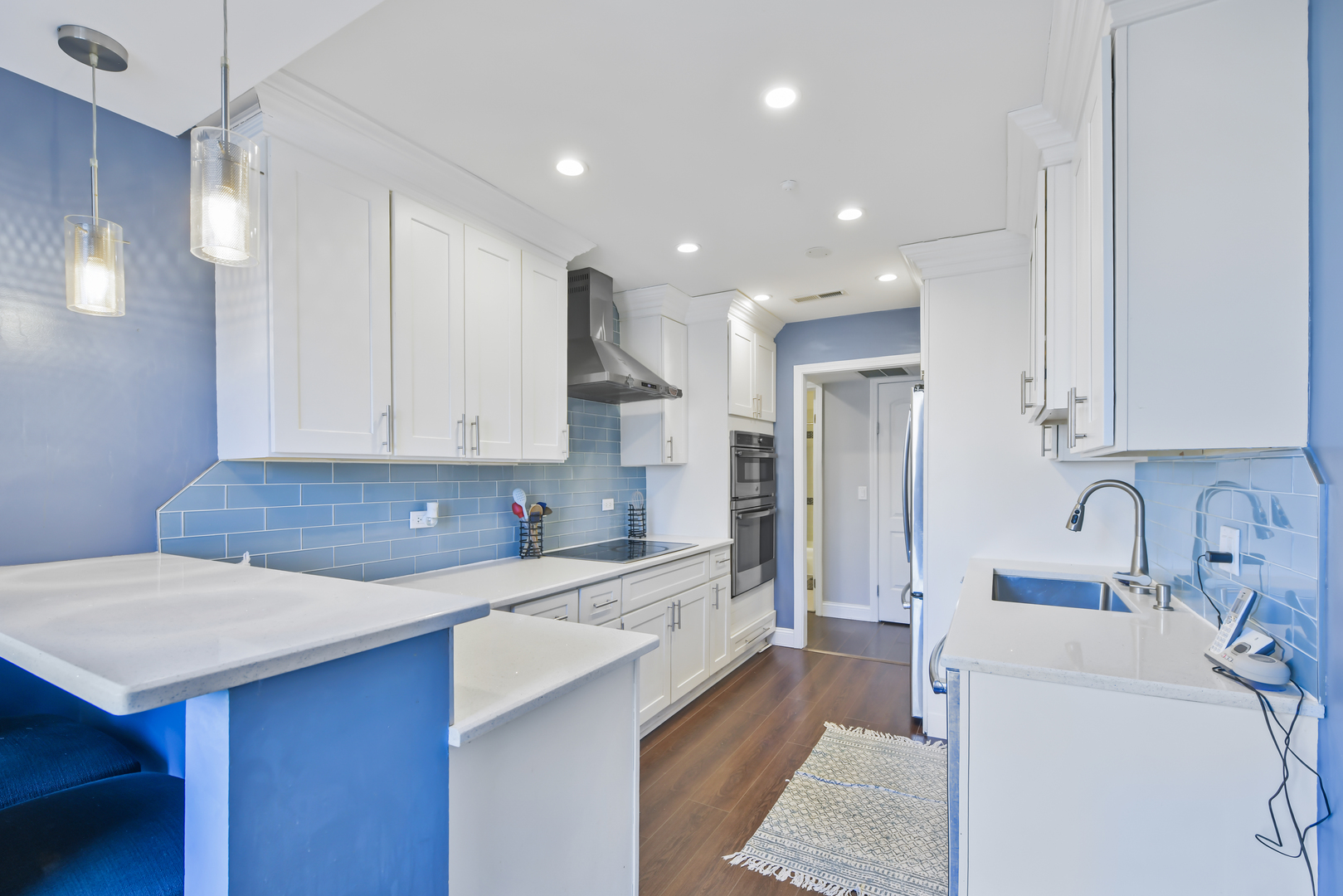 4601 W TOUHY Avenue Unit: 210