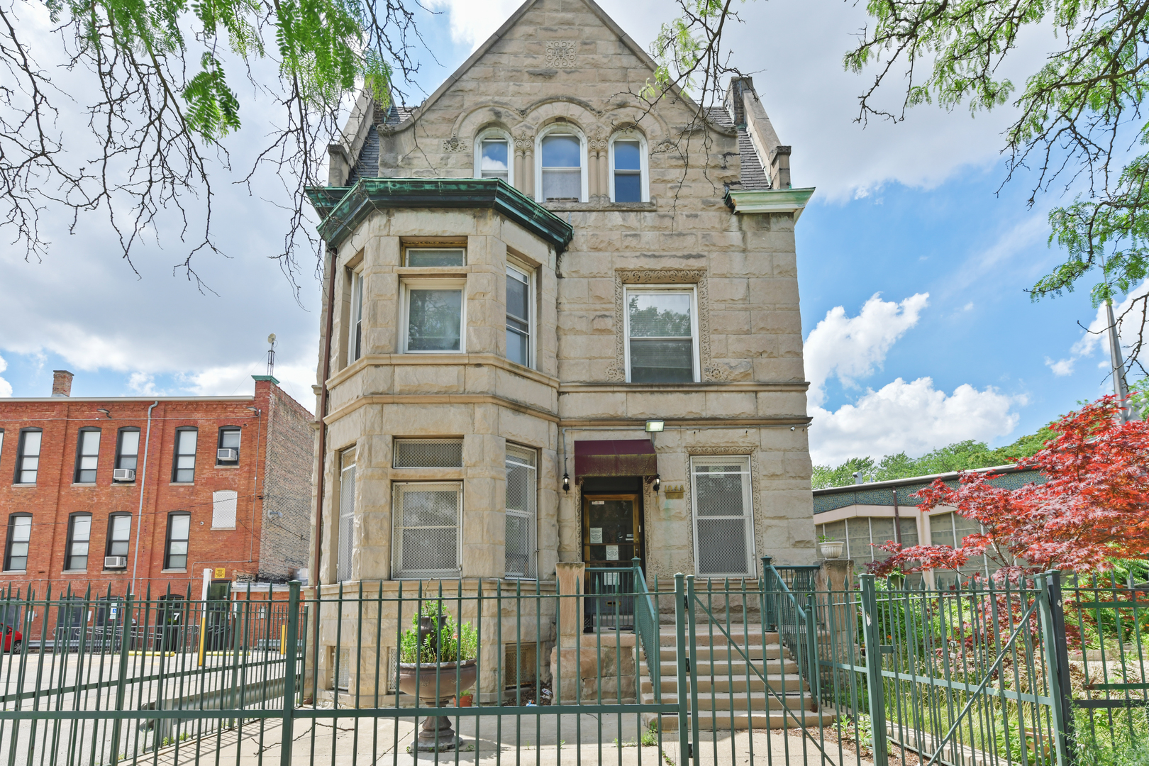 1058 N Campbell Street