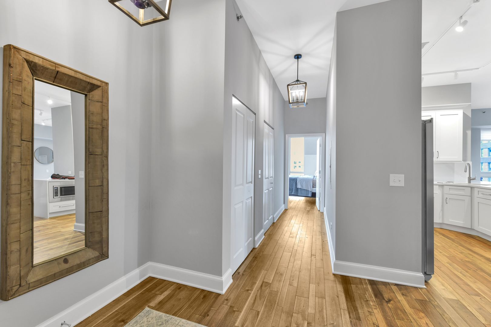 230 W Division Street Unit: 605