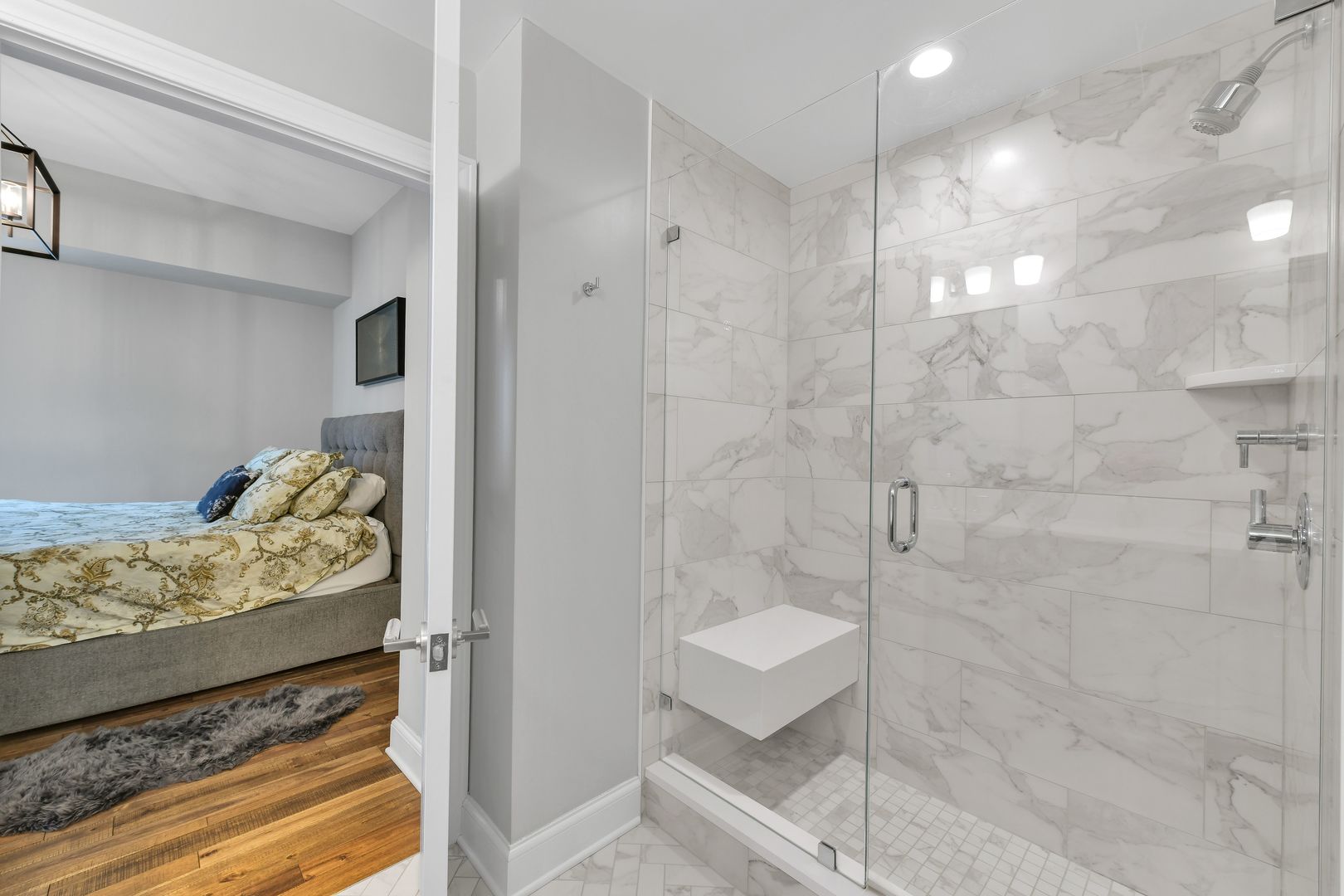 230 W Division Street Unit: 605