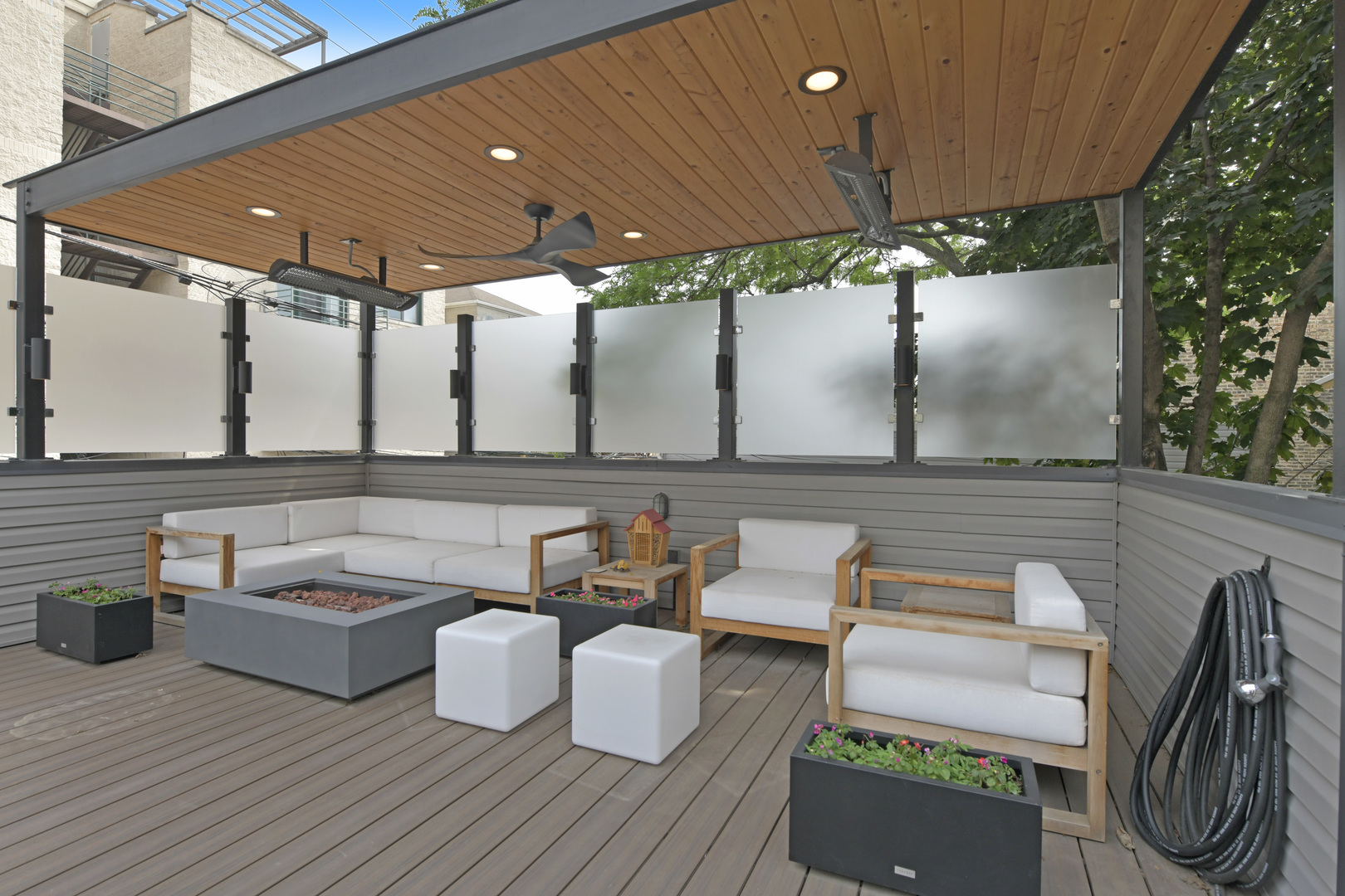 2036 W Huron Street