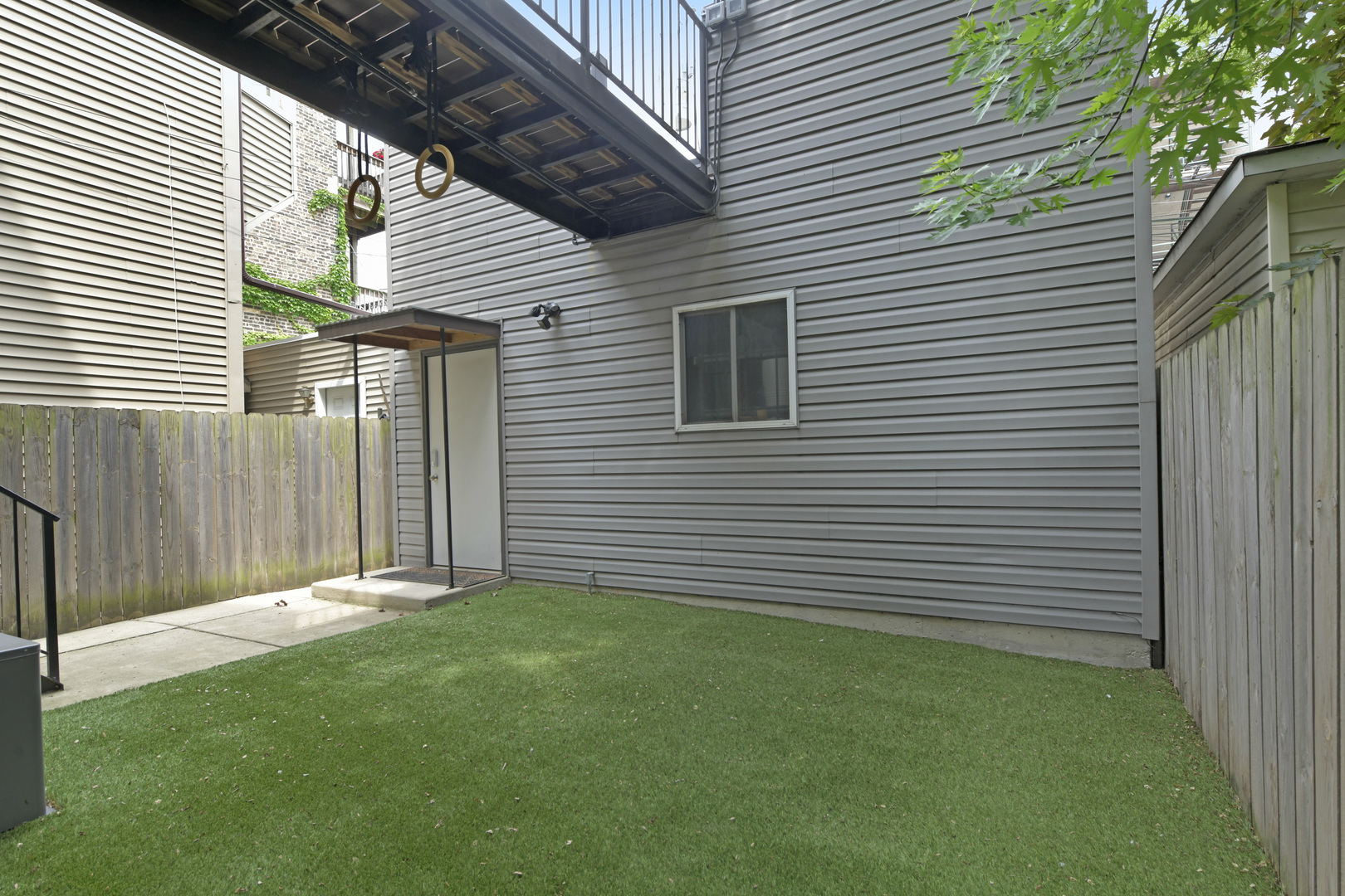 2036 W Huron Street