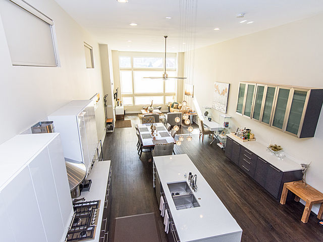 2036 W Huron Street