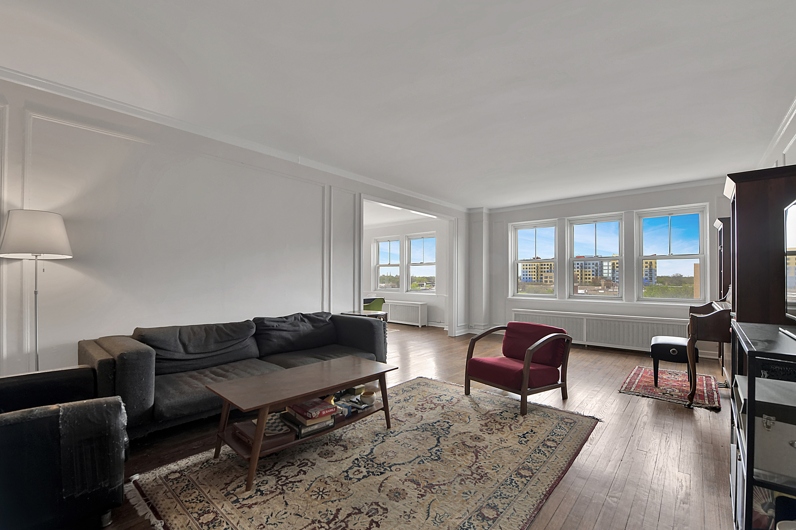 5555 N SHERIDAN Road Unit: 507