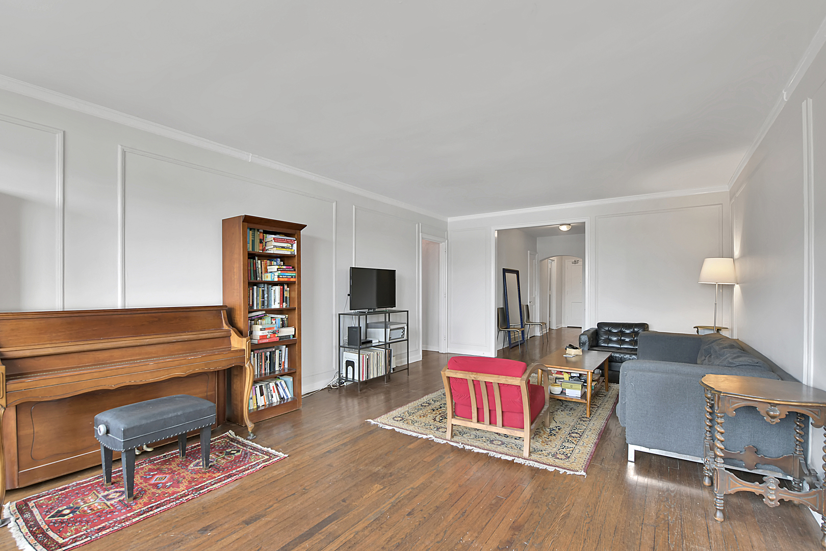 5555 N SHERIDAN Road Unit: 507