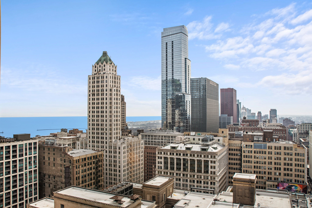 8 E RANDOLPH Street Unit: 3004