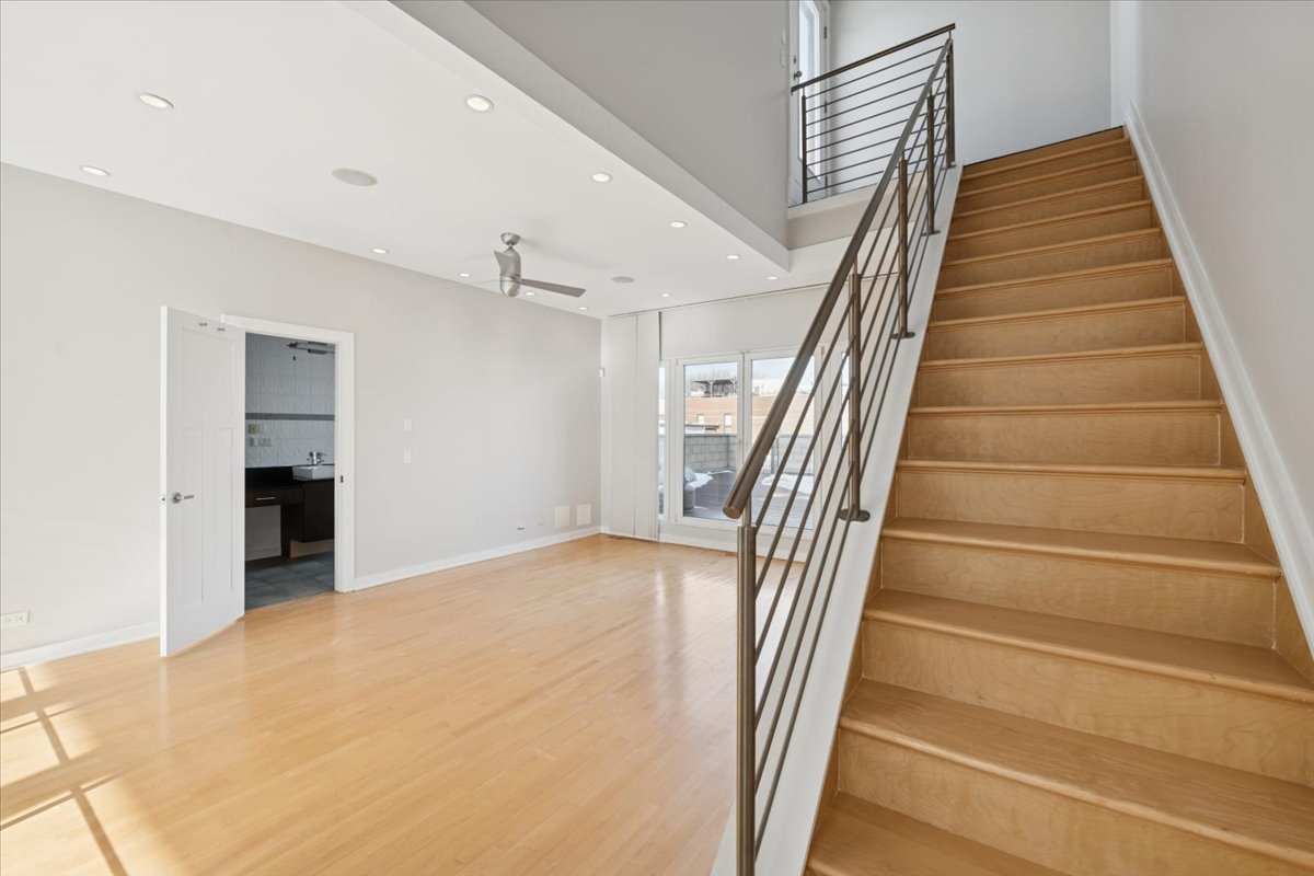 1614 W Augusta Boulevard Unit: 3